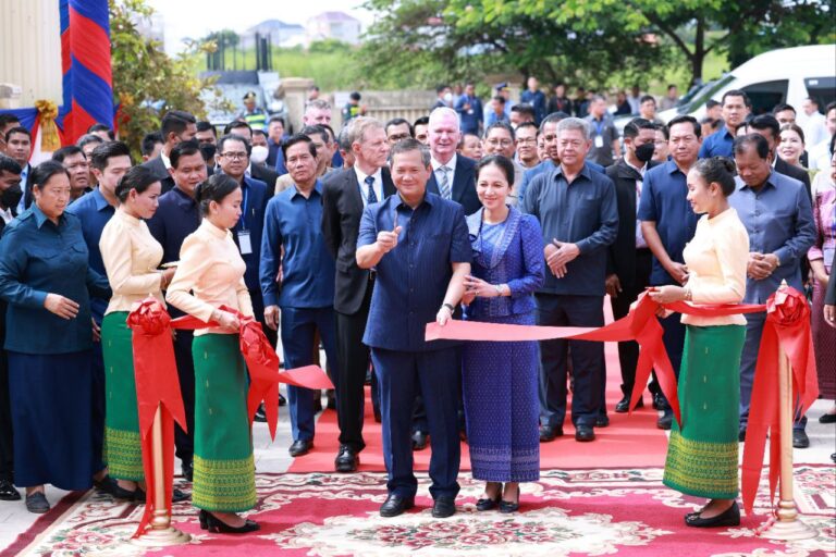 ពិធីសម្ពោធដាក់ឱ្យប្រើប្រាស់ជាផ្លូវការ មជ្ឈមណ្ឌលផ្កាឈូក អង្គភាពការពារកុមារ នៃអង្គការមូលនិធិកុមារកម្ពុជា