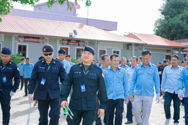 កងរាជអាវុធហត្ថខេត្តកំពង់ស្ពឺ ជាកងកម្លាំងមួយប្រភេទដែលចូលរួមចំណែកយ៉ាងសំខាន់មិនអាចខ្វះបានចំពោះបរិស្ថាន និងធម្មជាតិ ដូចពាក្យស្លោកពោលថា បរិស្ថានល្អ ការរស់នៅមានផាសុភាព