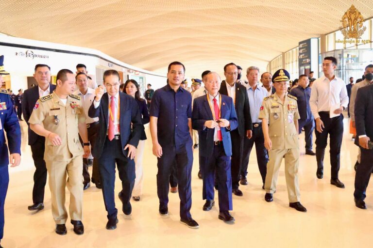 ឯកឧត្ដម​ គួច​ ចំរើន​ បានអញ្ជេីញអមដំណេីរ​ ឯកឧត្ដមអភិសន្តិបណ្ឌិត ស សុខា ចុះពិនិត្យអាកាសយានដ្ឋានអន្តរជាតិតេជោ