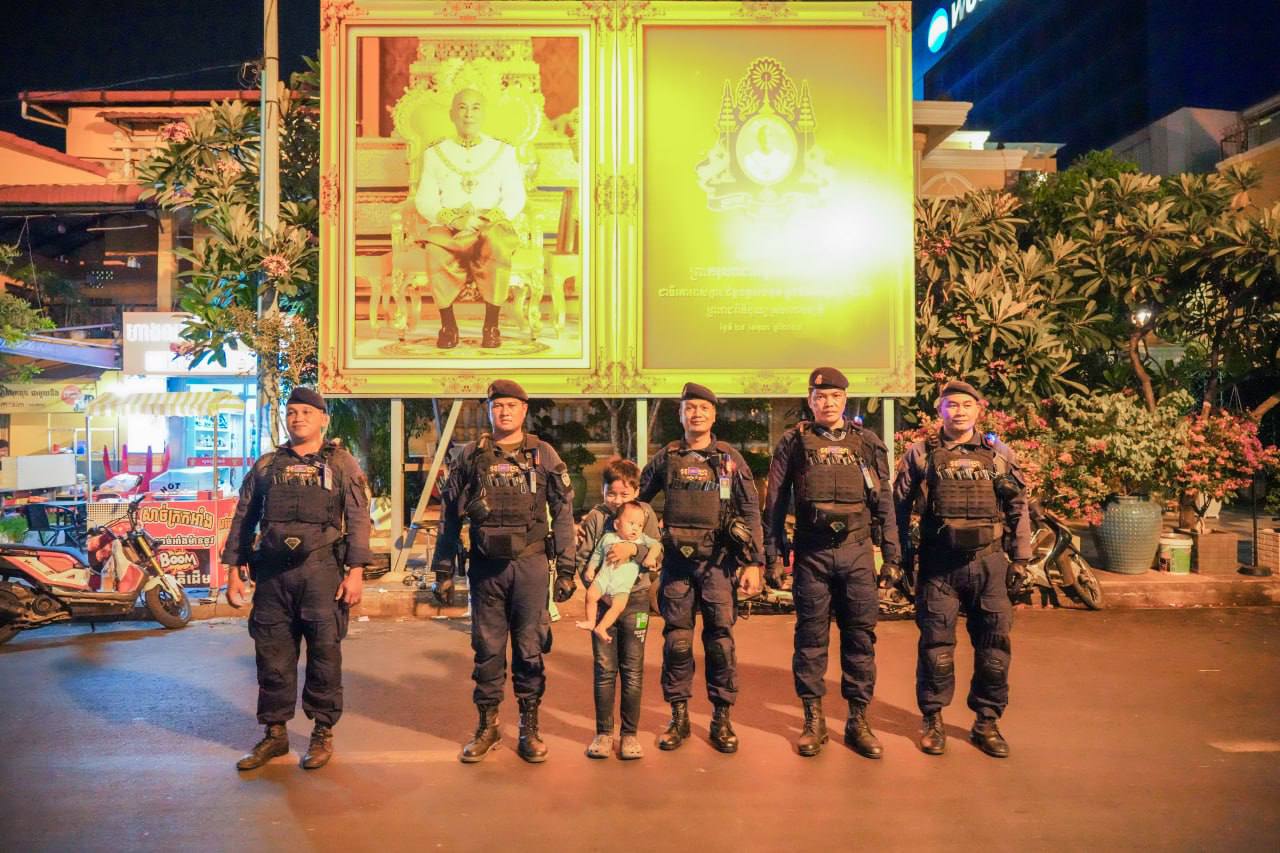 កម្លាំងកងរាជអាវុធហត្ថរាជធានីភ្នំពេញ ចូលរួមល្បាត នៅតាមដងផ្លូវថ្មើរជើង (Walk Street) ថ្ងៃទី២៥-២៦ ខែមេសា ឆ្នាំ២០២៦