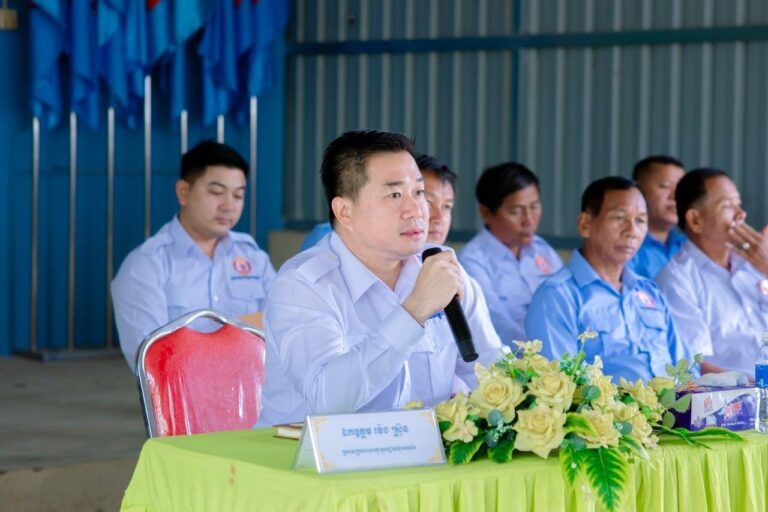 លោក ម៉េង ស្រ៊ុន ដឹកនាំកិច្ចប្រជុំបូកសរុបការងារគណបក្សប្រចាំខែសីហា និងលើកទិសដៅការងារខែកញ្ញា នៅឃុំអមលាំង